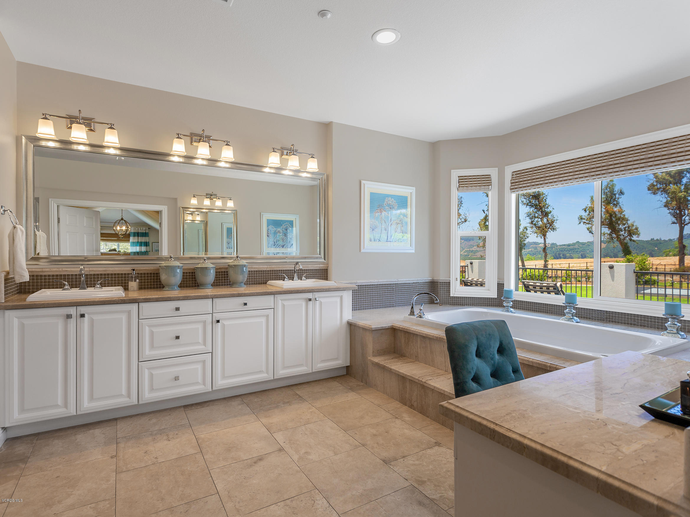 5421 Castillo De Rosas Camarillo, CA 93012 - Photo 21 of 47 22