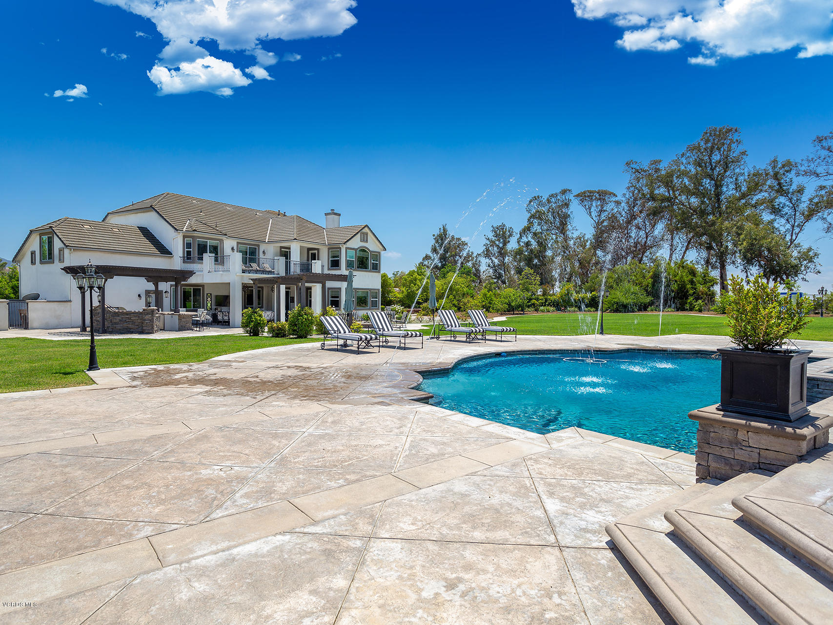 5421 Castillo De Rosas Camarillo, CA 93012 - Photo 35 of 47 36