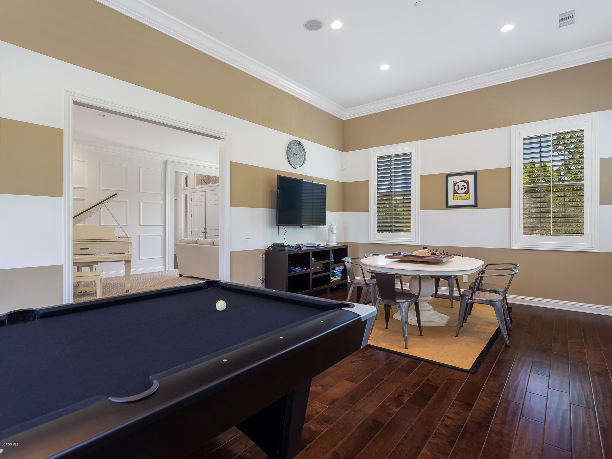 5421 Castillo De Rosas Camarillo, CA 93012 - Photo 7 of 47 8