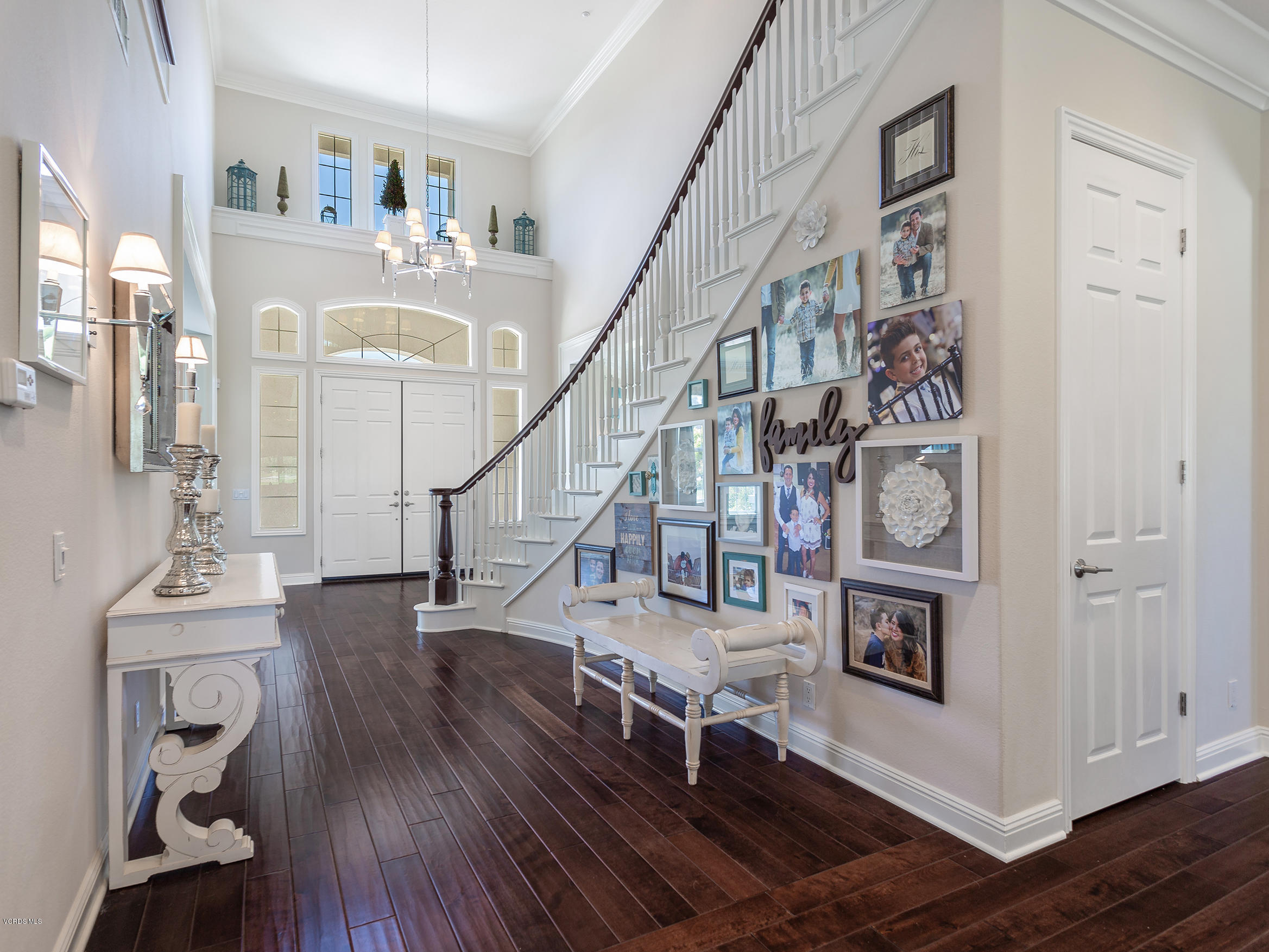 5421 Castillo De Rosas Camarillo, CA 93012 - Photo 10 of 47 11