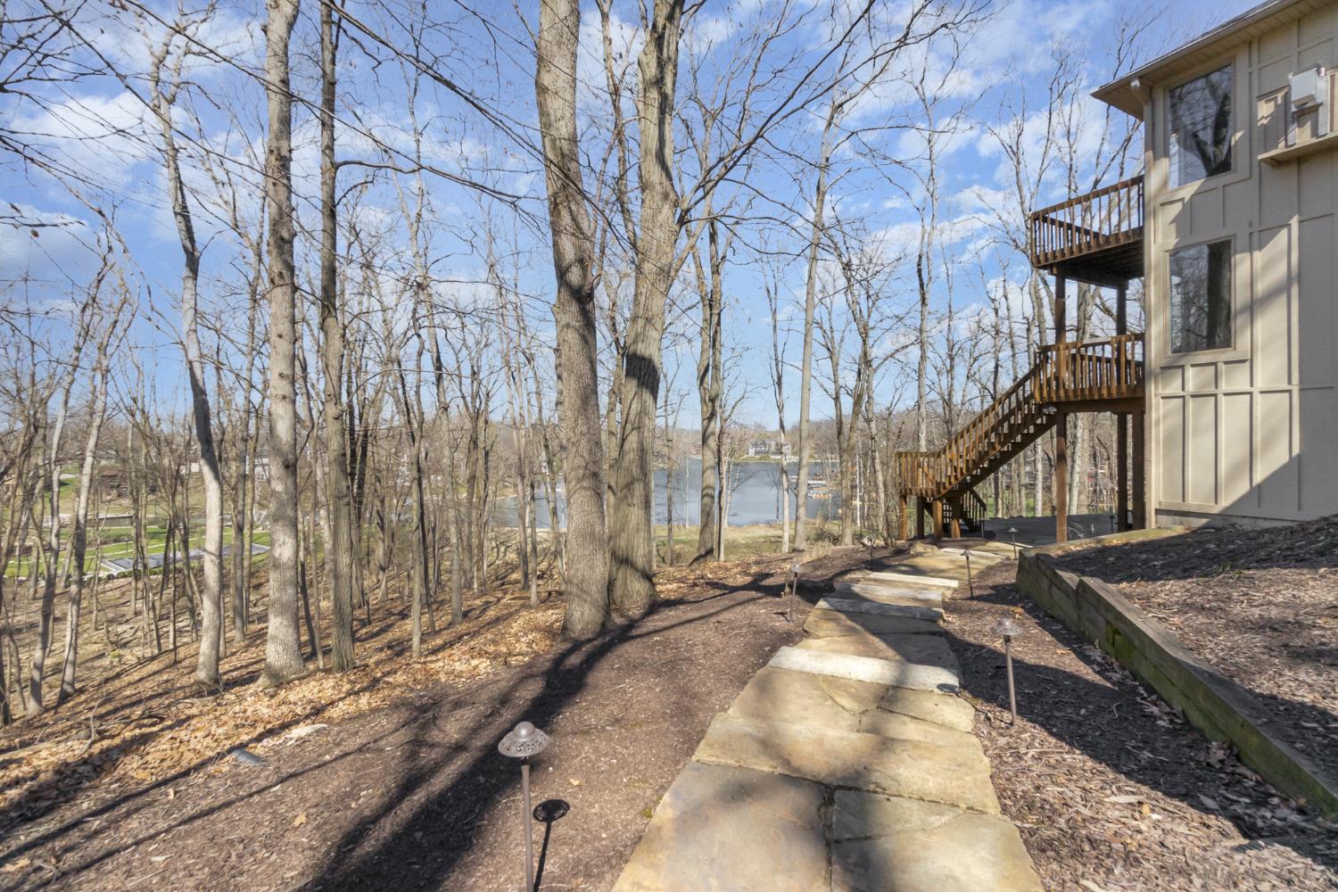 473 Roxbury Road Valparaiso, IN 46385 - Photo 12 of 51 1500x1000