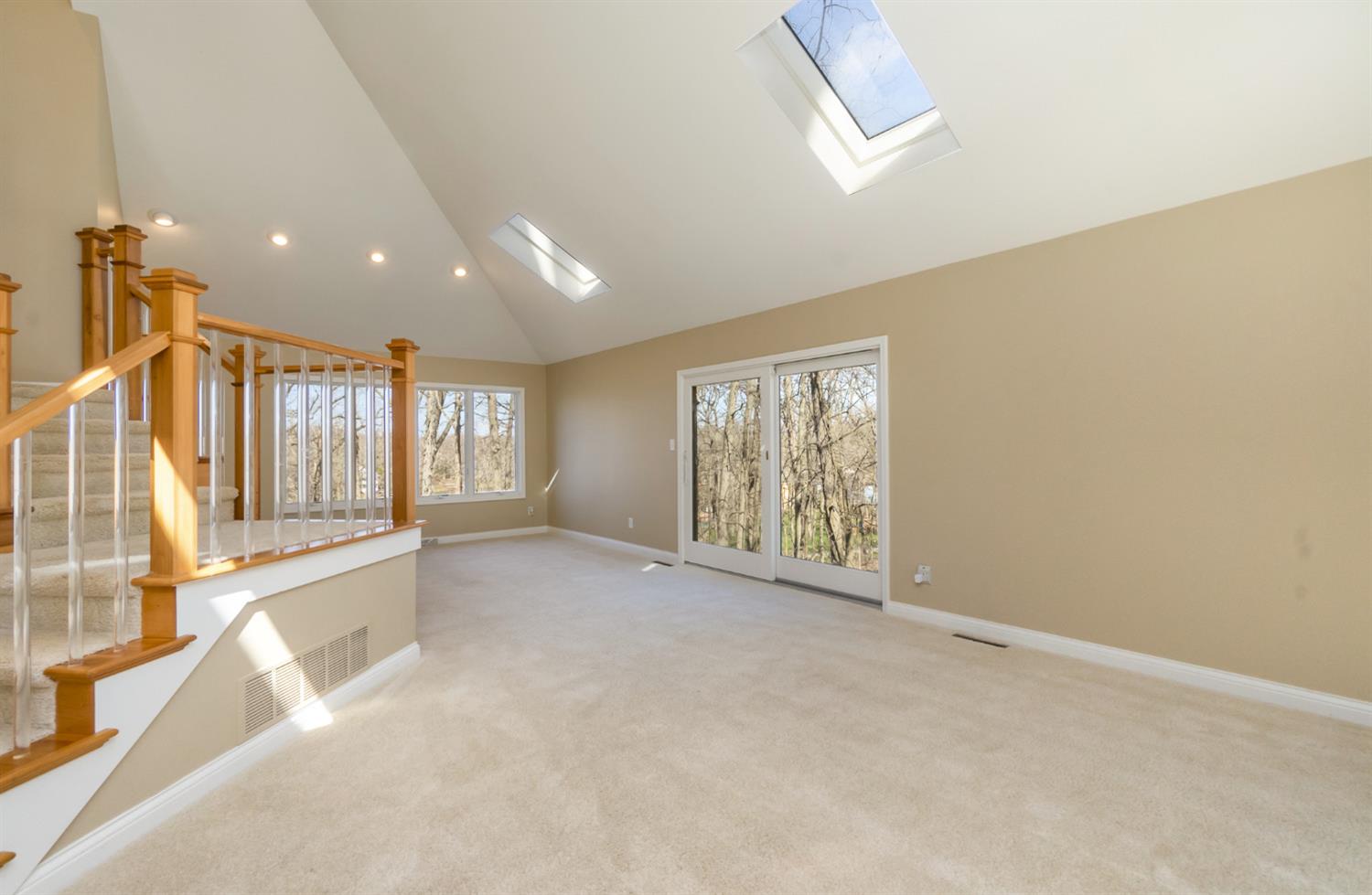 473 Roxbury Road Valparaiso, IN 46385 - Photo 19 of 51 a view of an empty room with a window