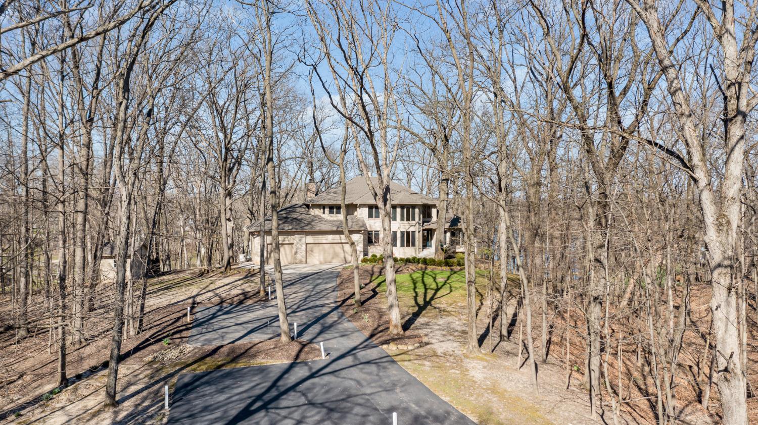 473 Roxbury Road Valparaiso, IN 46385 - Photo 2 of 51 1500x842