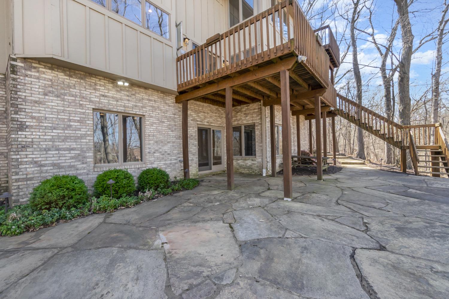 473 Roxbury Road Valparaiso, IN 46385 - Photo 4 of 51 1500x1000