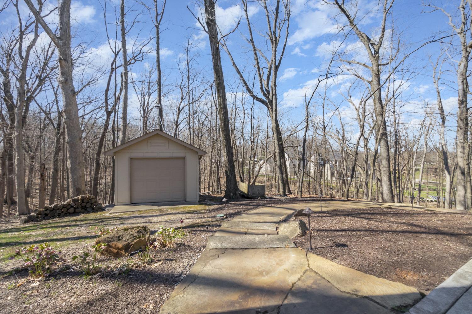 473 Roxbury Road Valparaiso, IN 46385 - Photo 7 of 51 a front view of a house with a yard