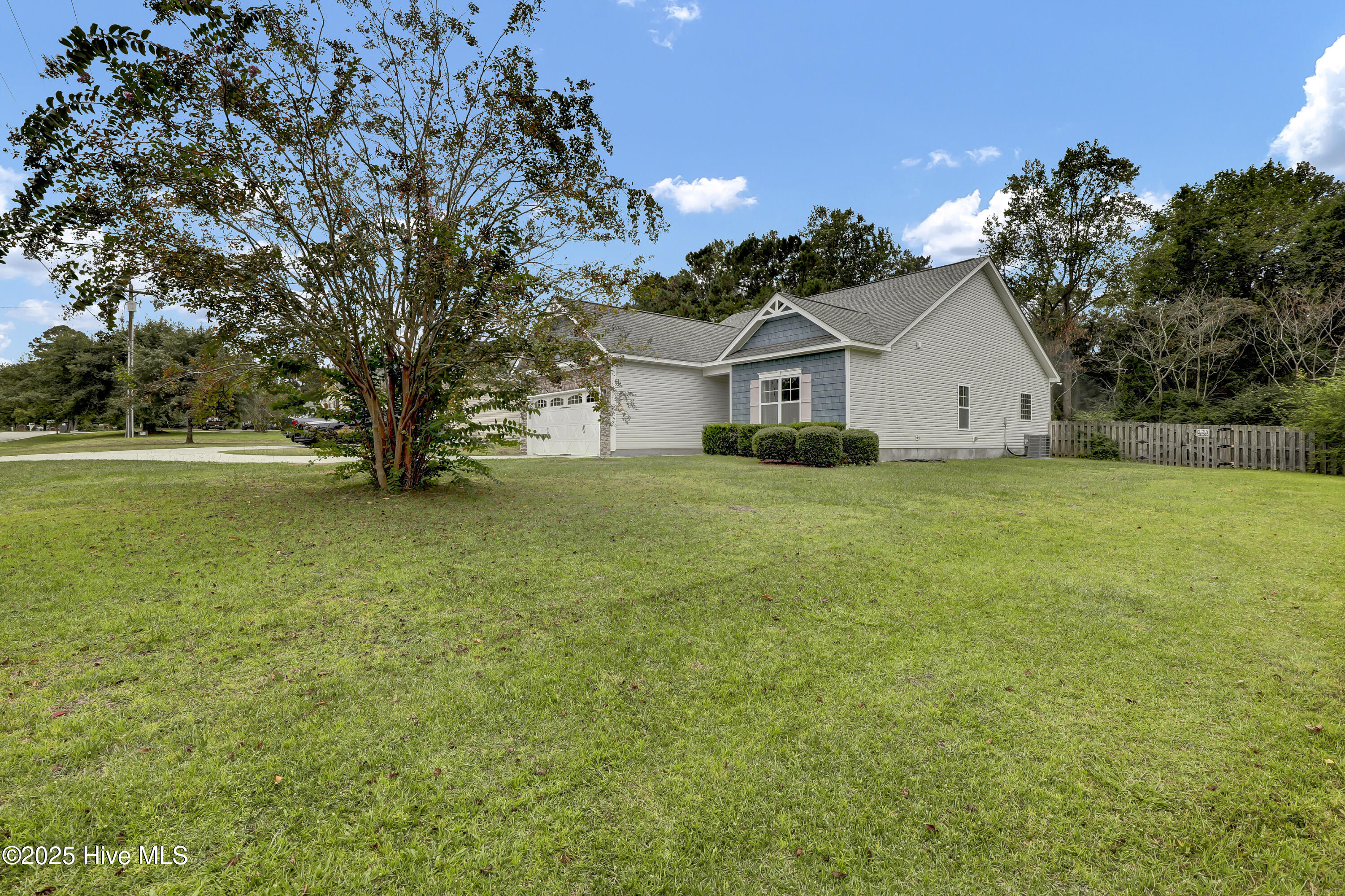 596 Tar Landing Road Holly Ridge, NC 28445 - Photo 3 of 24 6G8A9054