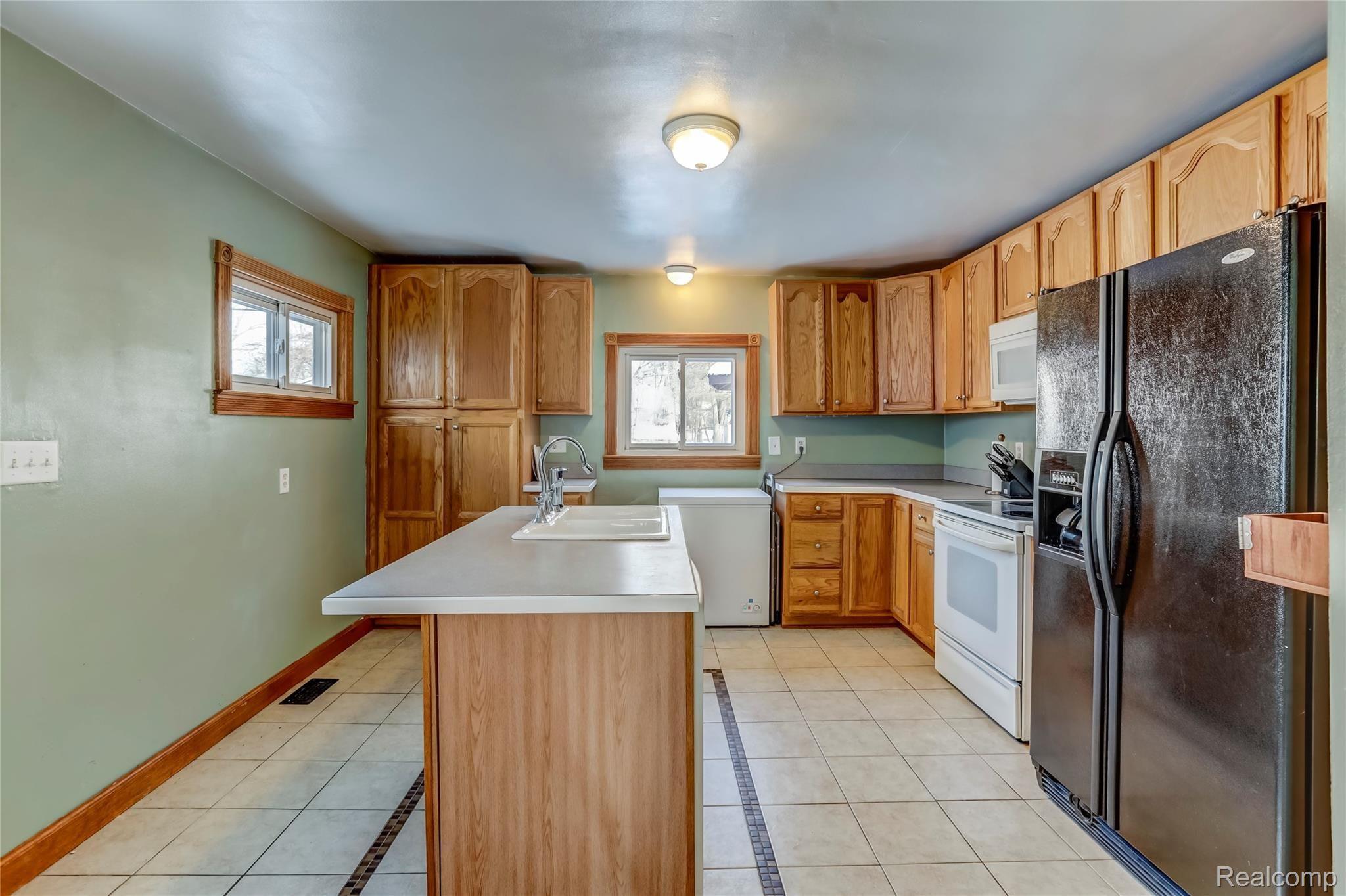14027 Sheldon Road Belleville, MI 48111 - Photo 10 of 25 14027 Sheldon Road, Belleville, MI-10.jpg-FULL