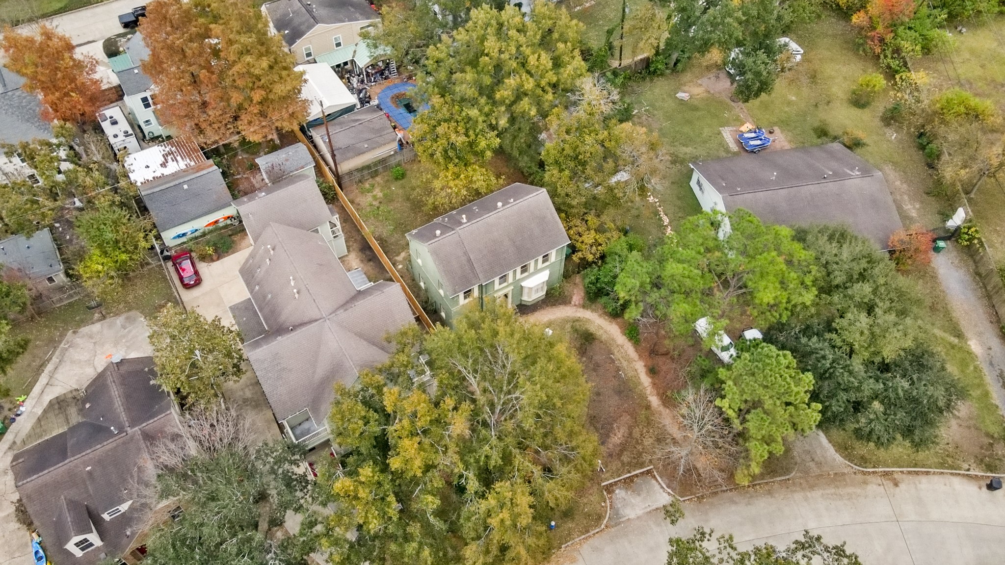 4375 Faculty Lane Houston, TX 77004 - Photo 12 of 24 Set in University Oaks, a charming and highly walkable neighborhood where you can stroll to restaurants and coffee shops on the UH campus. The community is known for its festive holiday events and year-round neighborhood gatherings.