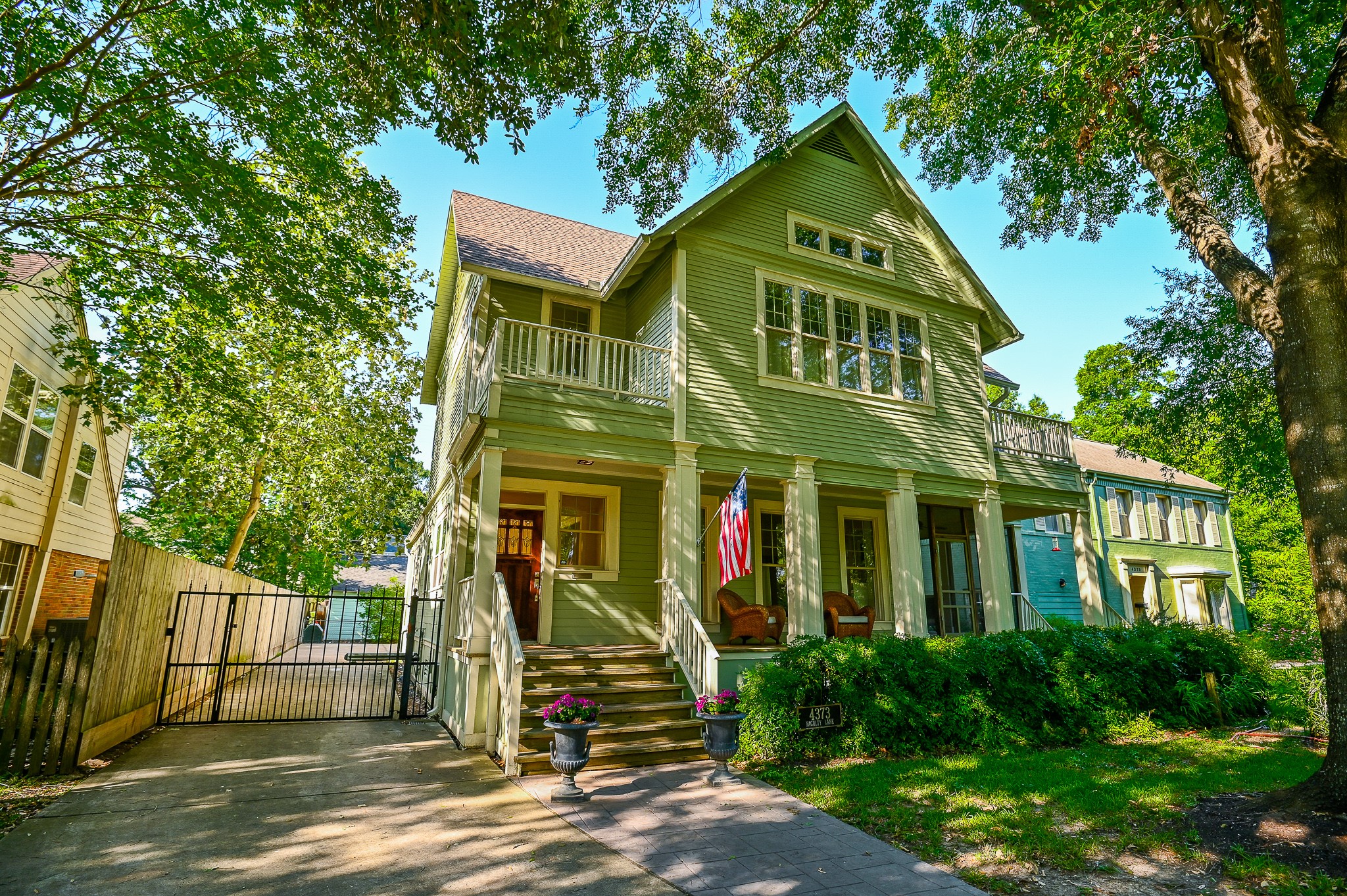 4375 Faculty Lane Houston, TX 77004 - Photo 13 of 24 Recent construction next door. Your exclusive new home will be in good company.