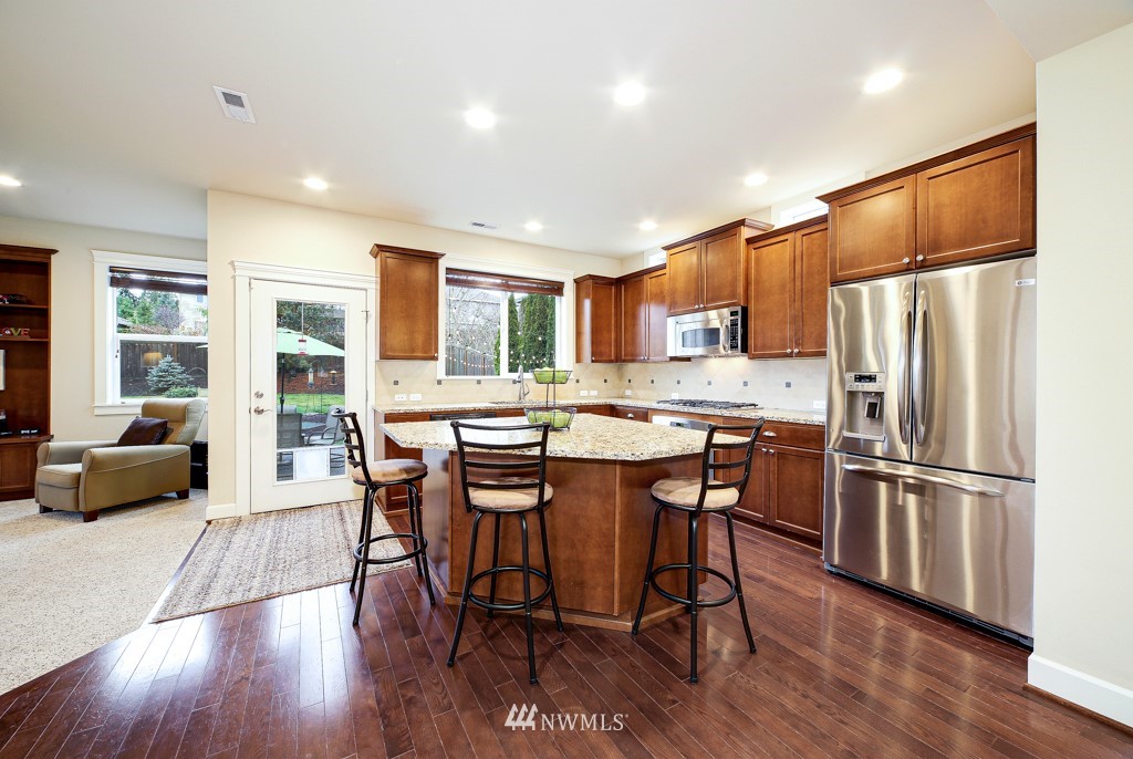 6216 Southeast 2nd Street Renton, WA 98059 - Photo 8 of 34