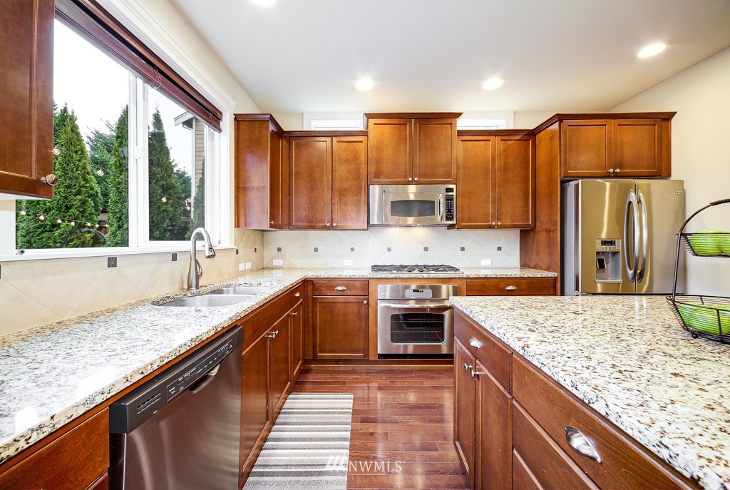 6216 Southeast 2nd Street Renton, WA 98059 - Photo 9 of 34