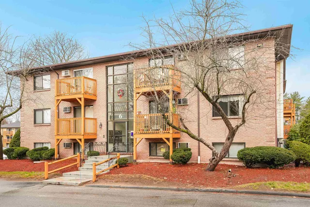 $275,000 | 6 Lancelot Court, Unit 2, Salem, NH 03079