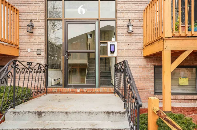 $275,000 | 6 Lancelot Court, Unit 2, Salem, NH 03079