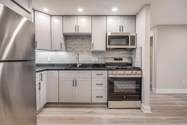 $275,000 | 6 Lancelot Court, Unit 2, Salem, NH 03079