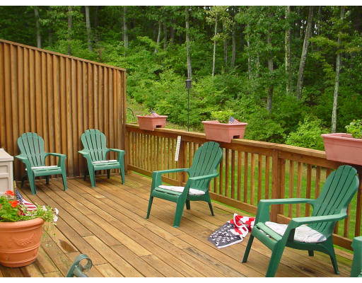 31 Cold Spring Drive, Unit C Sutton, MA 01590 - Photo 19 of 20 a view of a chairs and table in the balcony