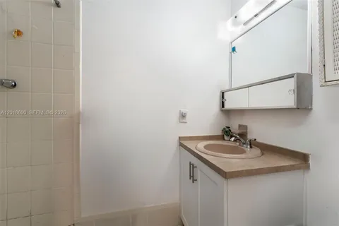 $260,000 | 1900 West 54th Street, Unit 220, Hialeah, FL 33012