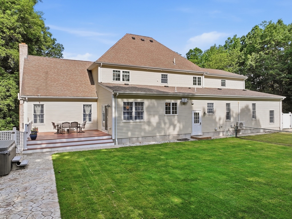 74 Whipple Brook Road Wrentham, MA 02093 - Photo 33 of 41