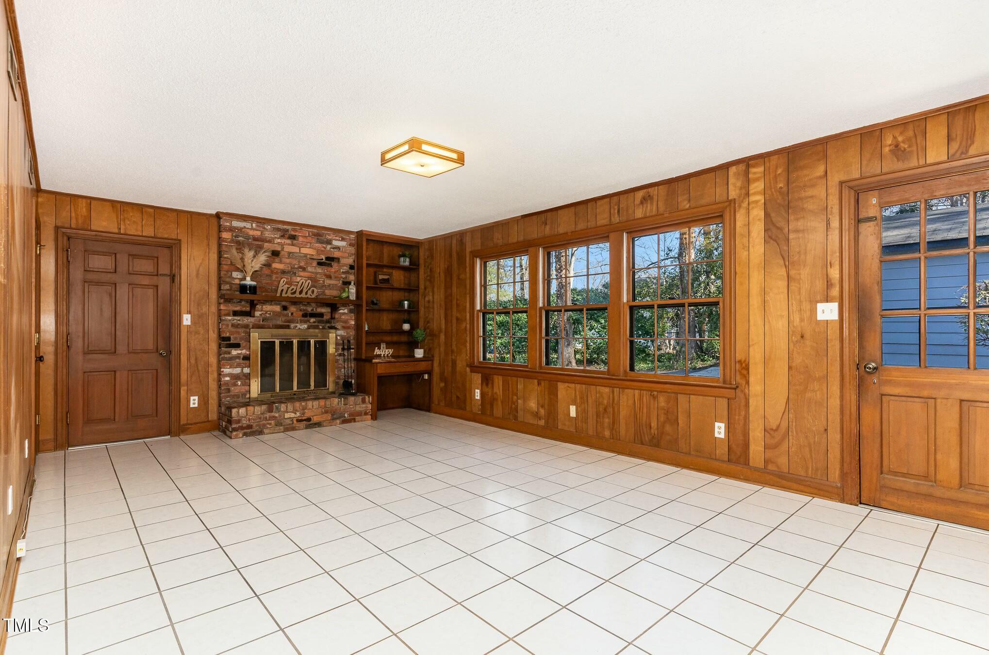 6600 Clinton Place Raleigh, NC 27607 - Photo 4 of 35 Family Room