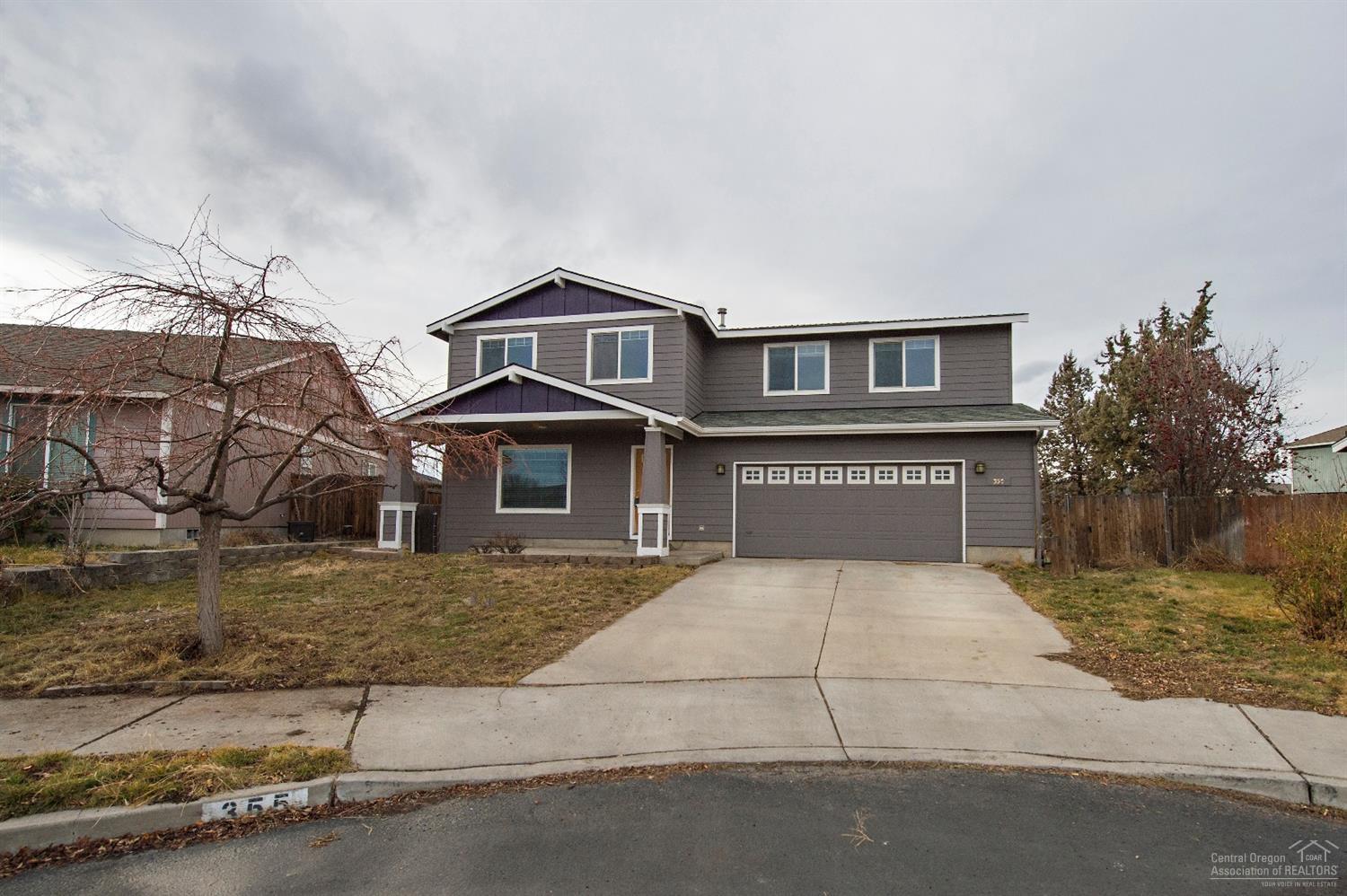 355 Northwest Antler Loop Redmond, OR 97756 - Photo 1 of 25 Primary Photo