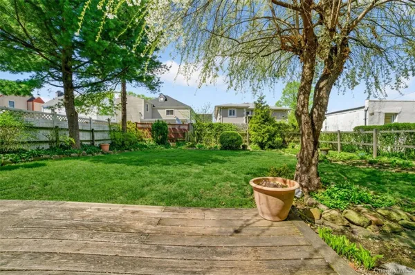 $674,900 | 71 St Johns Avenue, Yonkers, NY 10704
