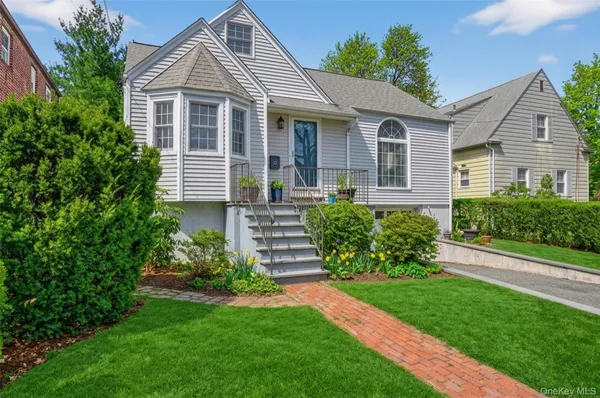 $674,900 | 71 St Johns Avenue, Yonkers, NY 10704