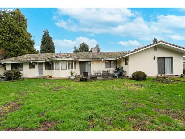 $549,900 | 1650 Northwest Springhill Drive, Albany, OR 97321