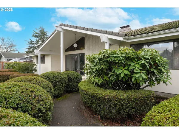 $549,900 | 1650 Northwest Springhill Drive, Albany, OR 97321