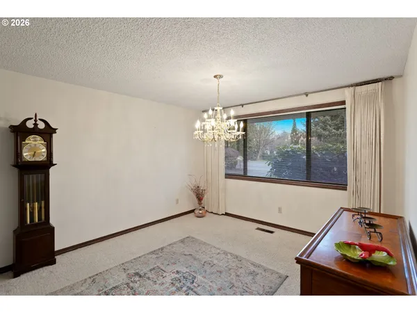 $549,900 | 1650 Northwest Springhill Drive, Albany, OR 97321