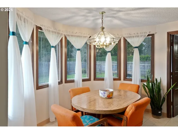 $549,900 | 1650 Northwest Springhill Drive, Albany, OR 97321