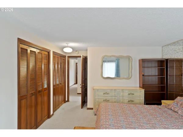 $549,900 | 1650 Northwest Springhill Drive, Albany, OR 97321