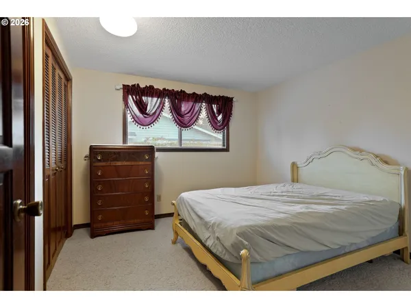 $549,900 | 1650 Northwest Springhill Drive, Albany, OR 97321