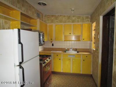 2728 Lippia Road Jacksonville, FL 32209 - Photo 3 of 10 KITCHEN
