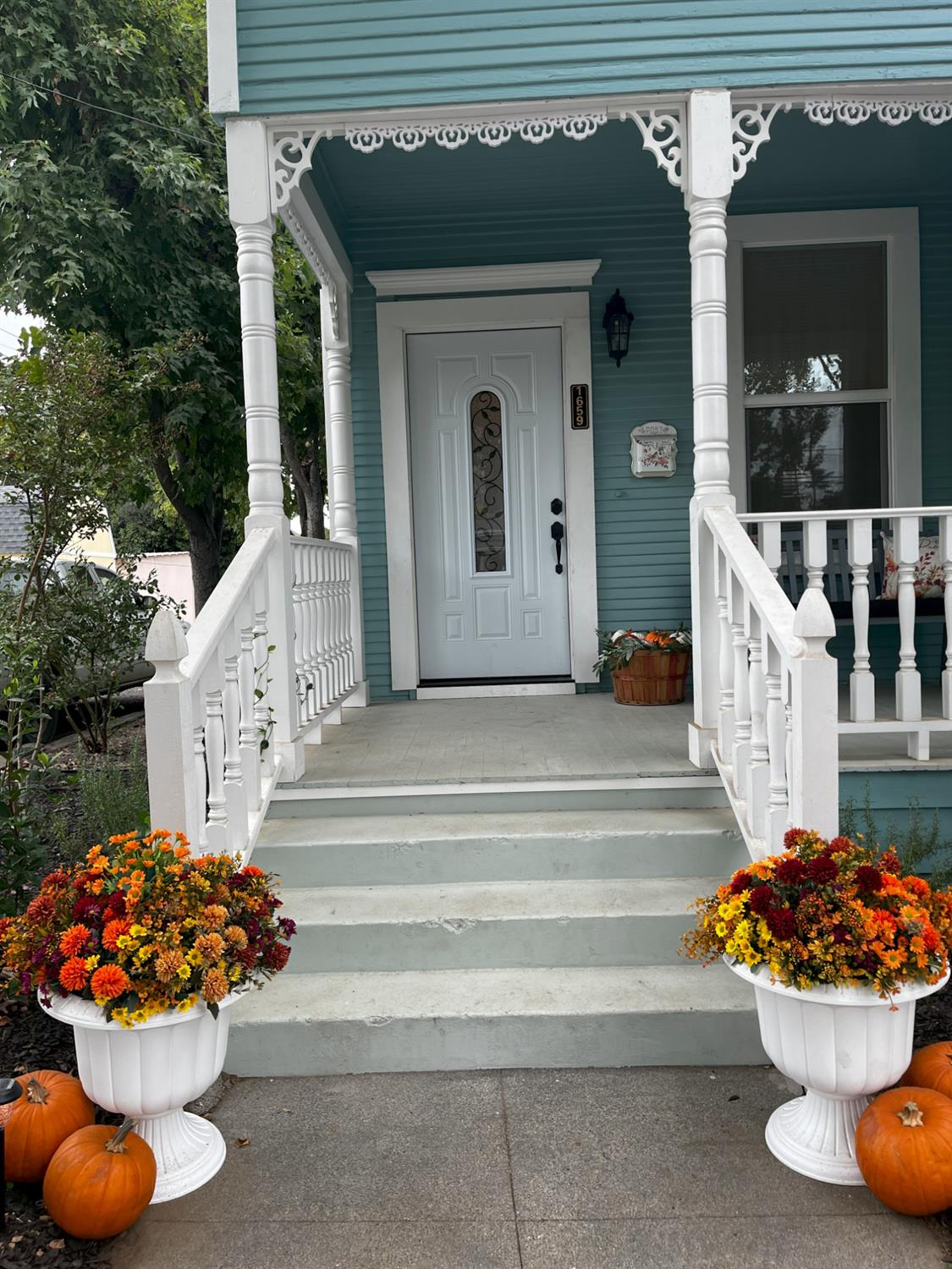 1659 Hazel Street Gridley, CA 95948 - Photo 1 of 70 a front view of a house with a porch