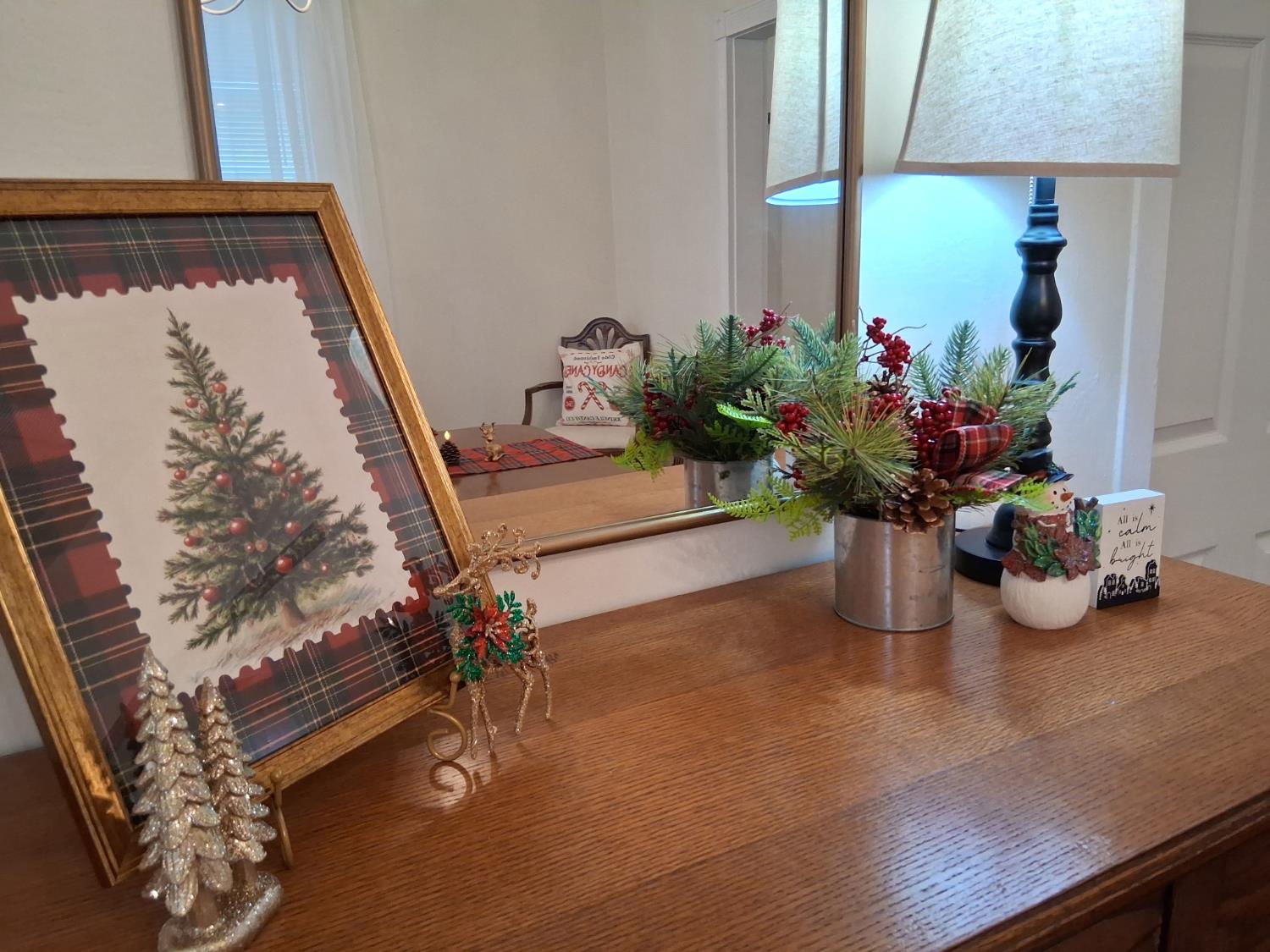 1659 Hazel Street Gridley, CA 95948 - Photo 46 of 70 a dining room with furniture and flowers