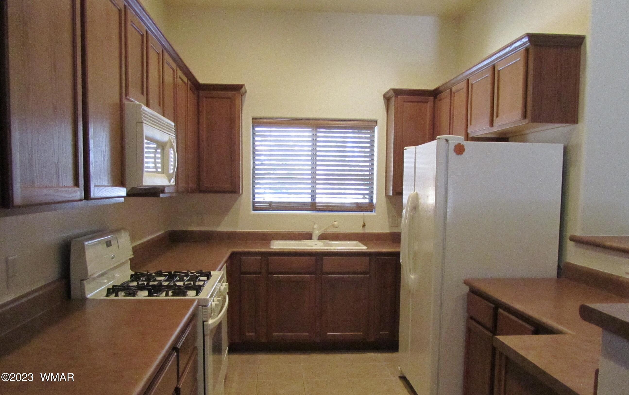 2951 Spruce Ridge Drive Pinetop, AZ 85935 - Photo 5 of 7