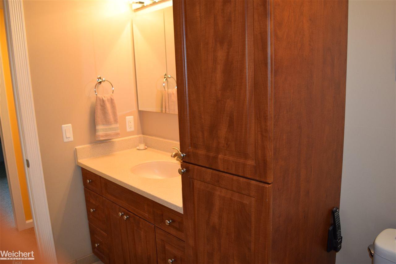 3490 Emmons Avenue Rochester Hills, MI 48307 - Photo 31 of 38