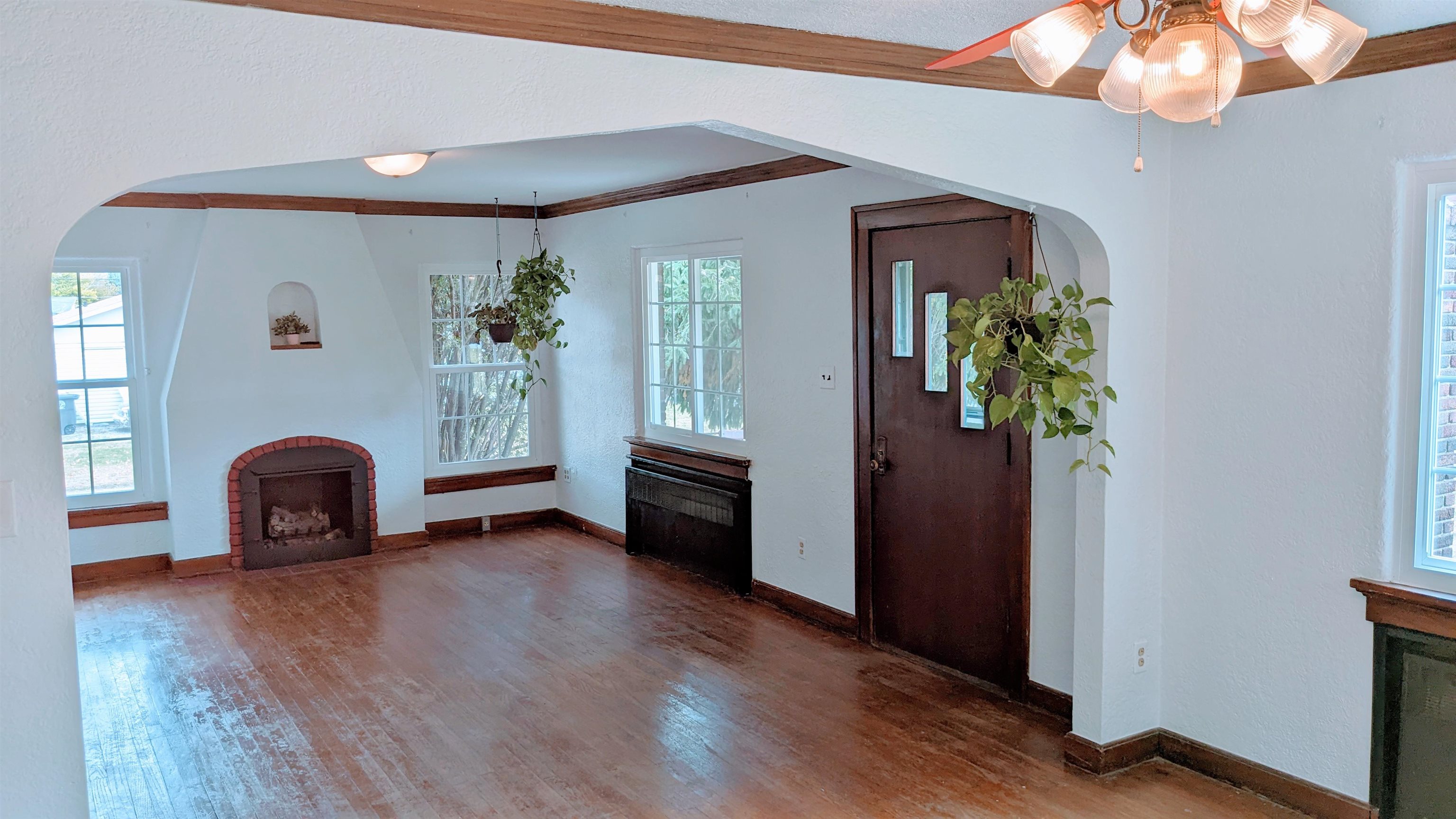 2304 Covington Road Fort Wayne, IN 46802 - Photo 5 of 29 Gallery Image 5