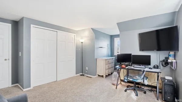 $284,900 | 6136 Landmark Drive, Fort Wayne, IN 46815