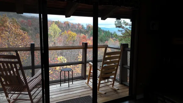 $179,900 | 1081 Cove Road, Unit 1033, Sevierville, TN 37876