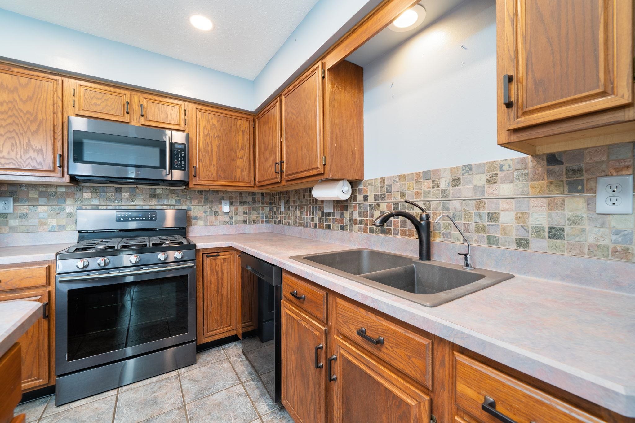 6493 Prairie Flower Roscoe, IL 61073 - Photo 4 of 44