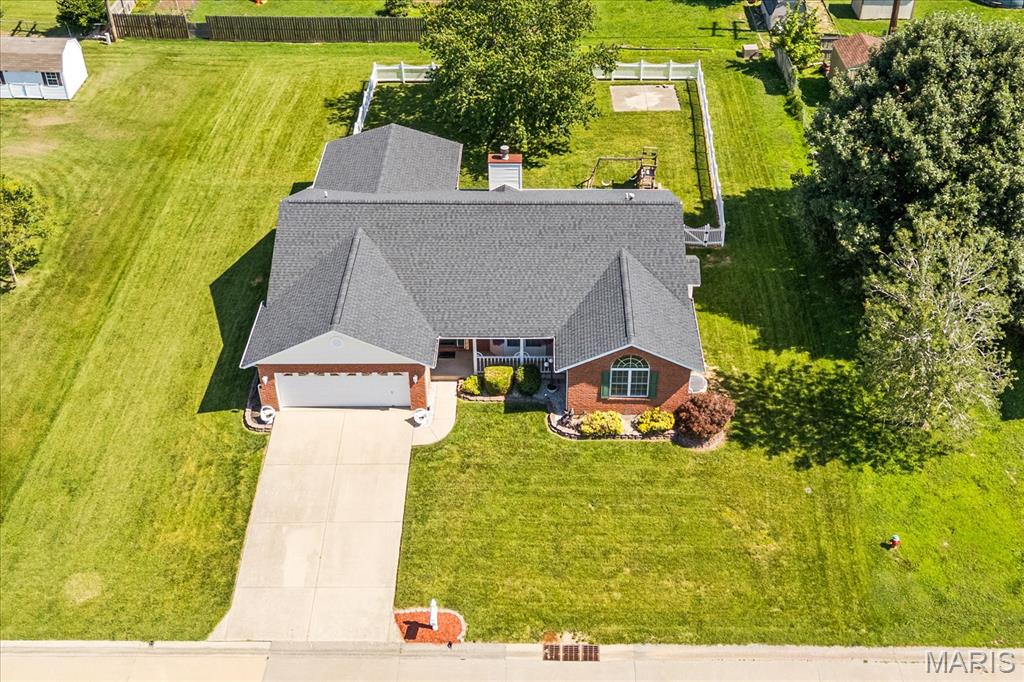 421 Hartmann Lane Waterloo, IL 62298 - Photo 2 of 55