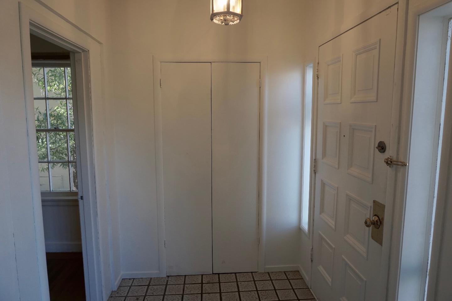 1228 Rhus Street San Mateo, CA 94402 - Photo 3 of 20 Gallery Image 3