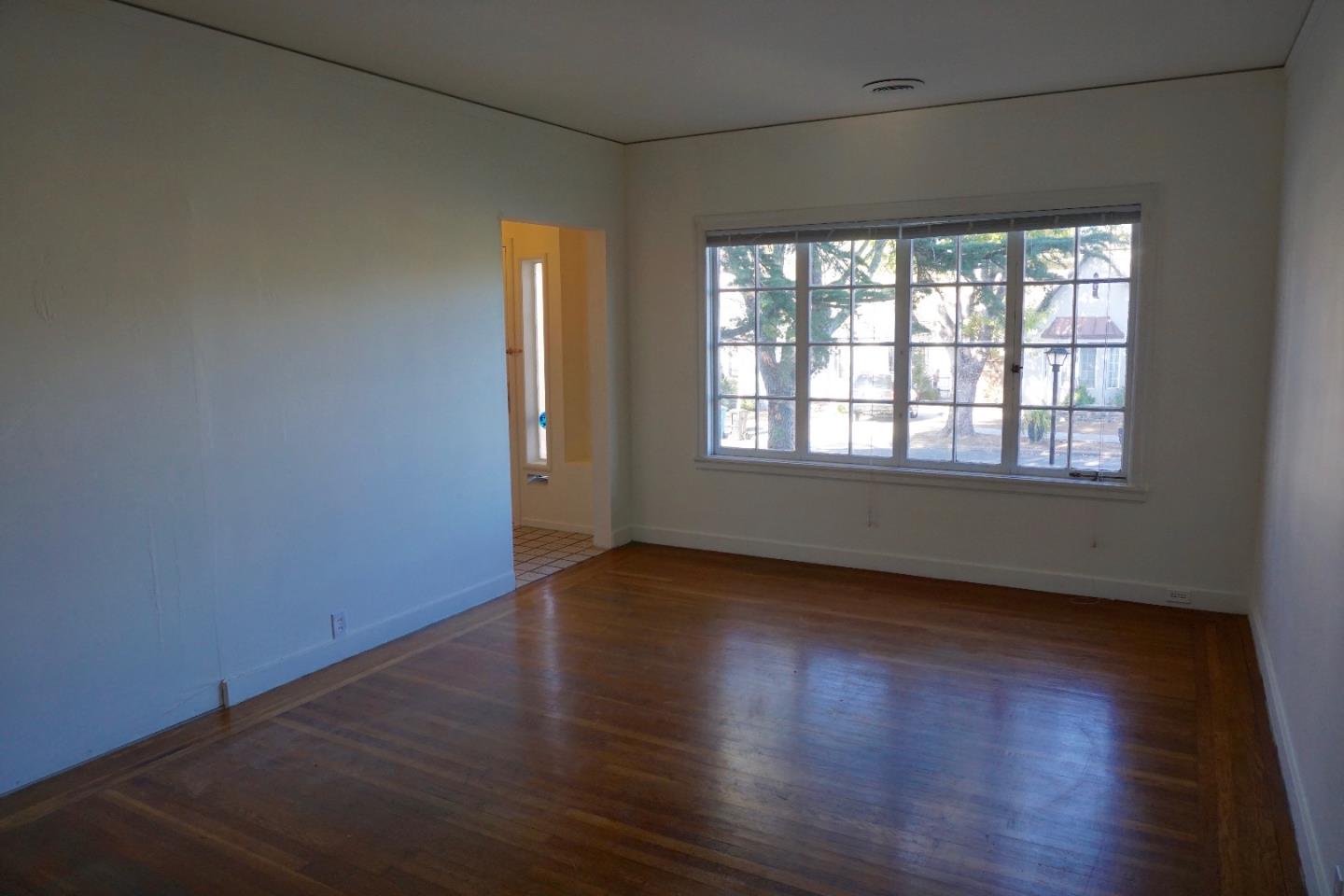 1228 Rhus Street San Mateo, CA 94402 - Photo 6 of 20 Gallery Image 6