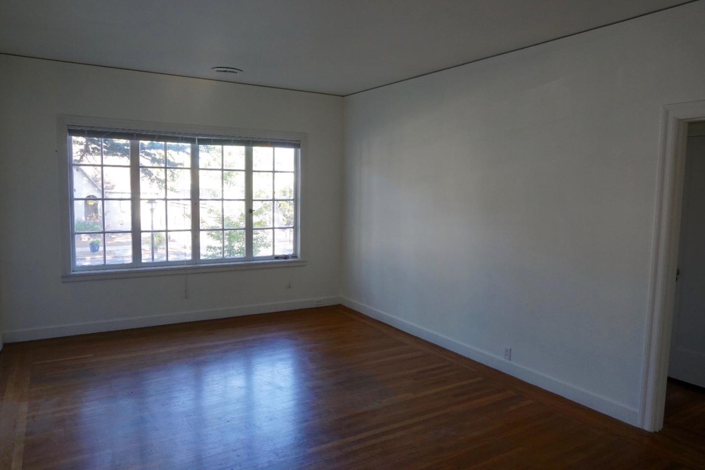 1228 Rhus Street San Mateo, CA 94402 - Photo 7 of 20 Gallery Image 7
