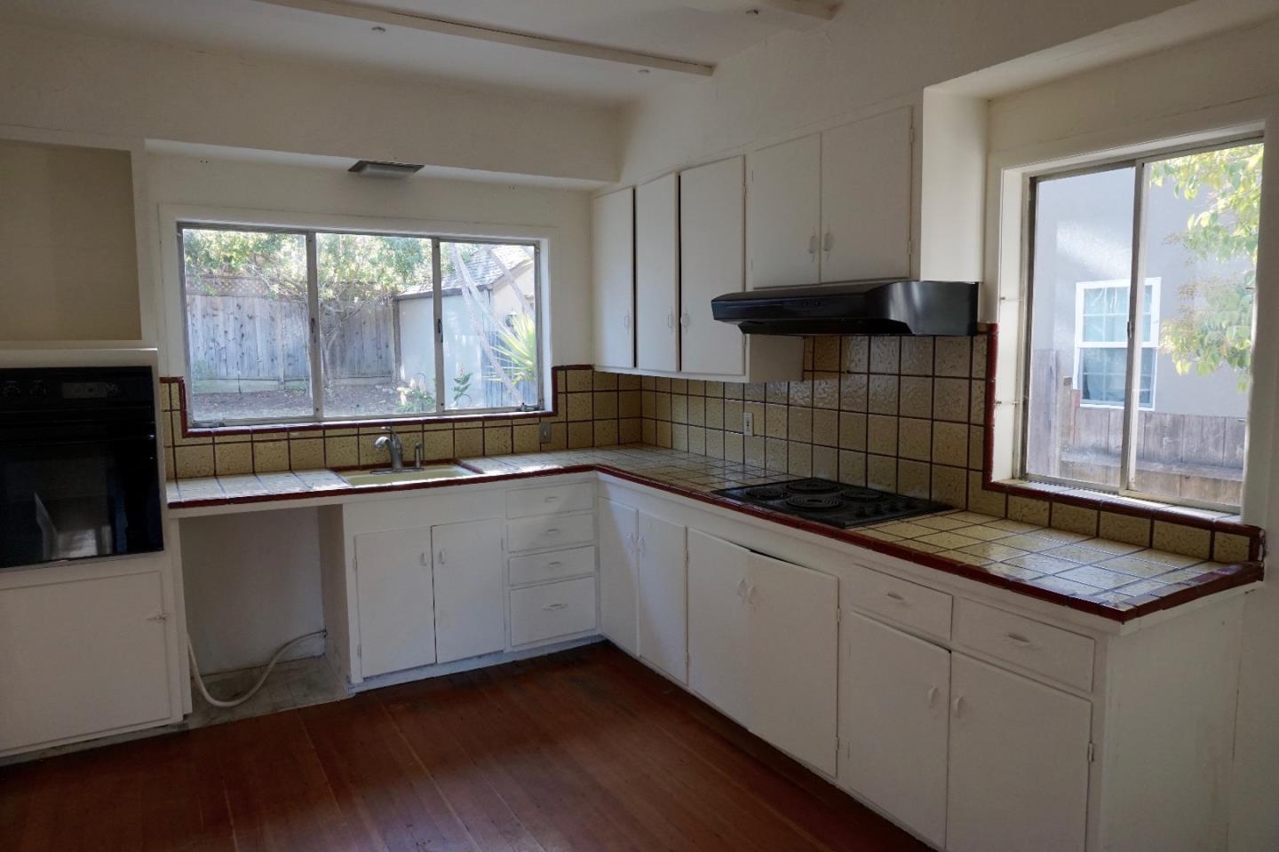 1228 Rhus Street San Mateo, CA 94402 - Photo 8 of 20 Gallery Image 8
