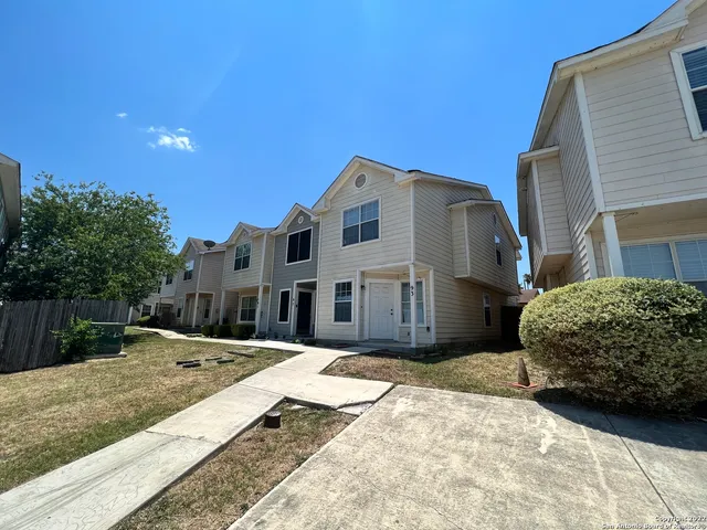 $140,000 | 93 Autumn Pass, Unit 93, San Antonio, TX 78245