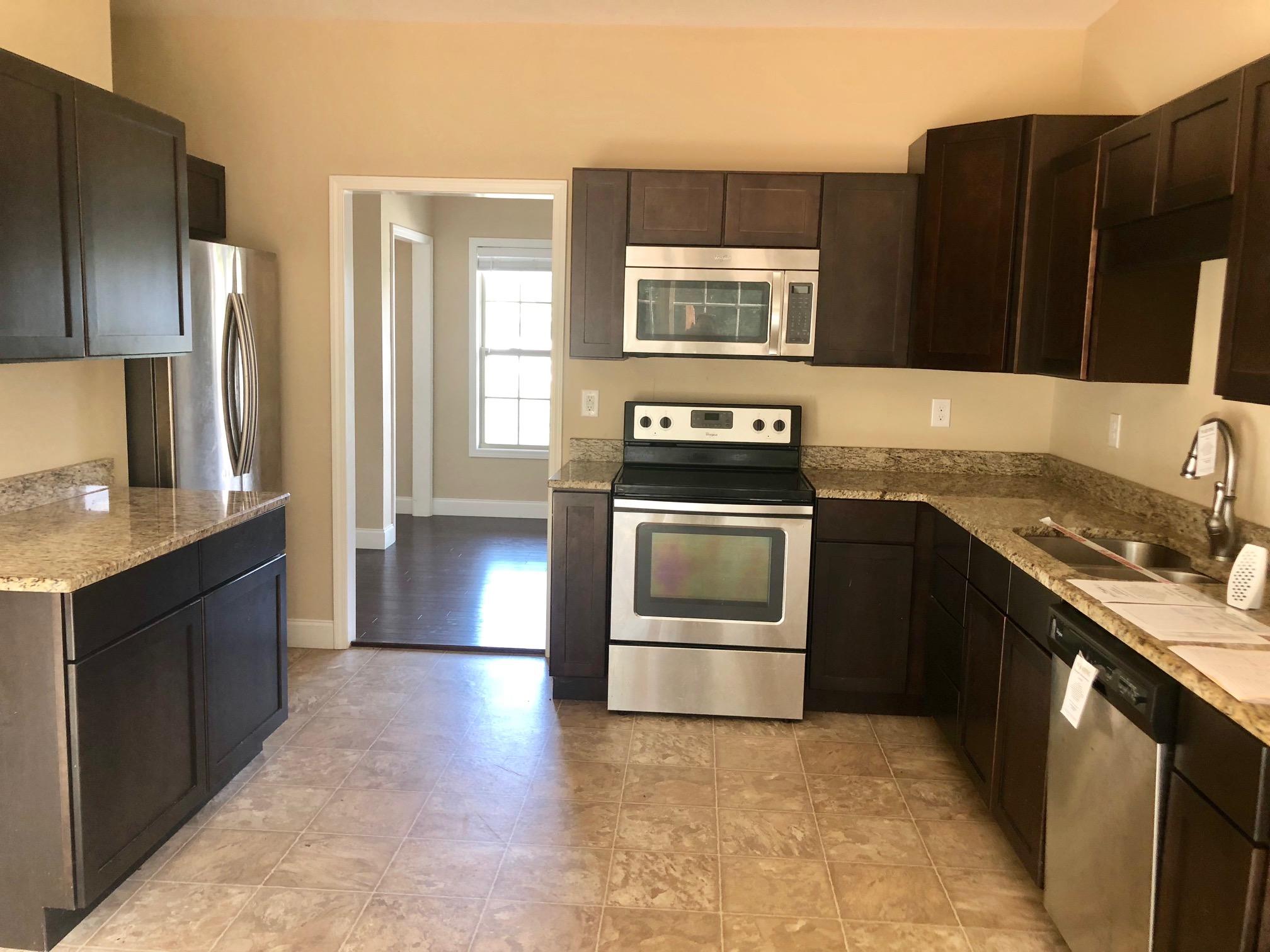 4203 Pea Ridge Road Maryville, TN 37804 - Photo 2 of 17 kitchen