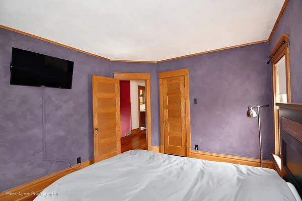 $289,900 | 519 Palace Street, Aurora, IL 60506