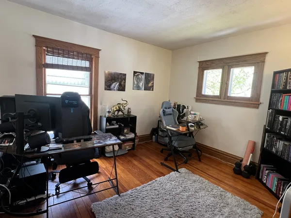 $289,900 | 519 Palace Street, Aurora, IL 60506