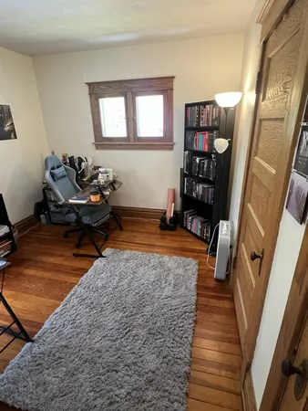 $289,900 | 519 Palace Street, Aurora, IL 60506